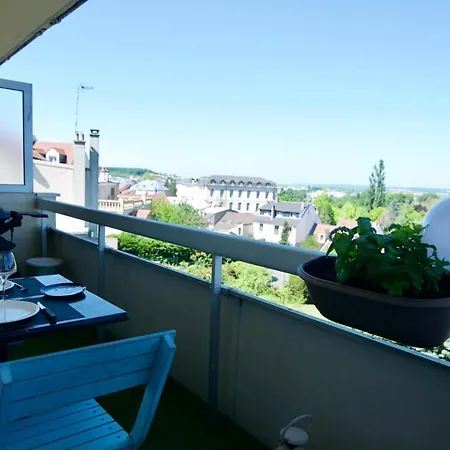 Apartment Versailles Cyr L'ecole - Gare Sncf A 100m Et Parking Prive Saint-Cyr-l'Ecole