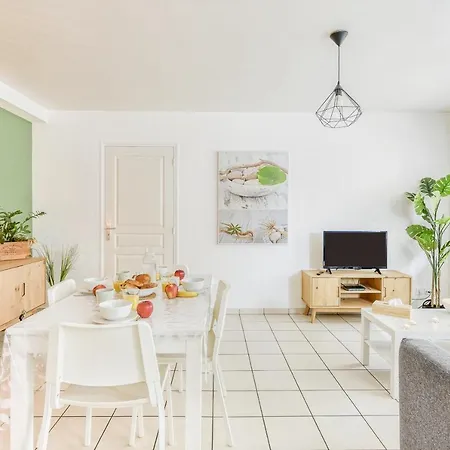 Versailles Cyr L'ecole - Gare Sncf A 100m Et Parking Prive Apartment