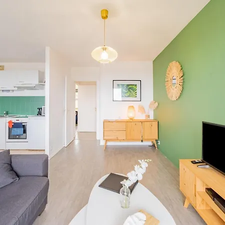 Versailles Cyr L'ecole - Gare Sncf A 100m Et Parking Prive Apartment *