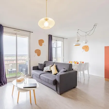 Versailles Cyr L'ecole - Gare Sncf A 100m Et Parking Prive Apartment Saint-Cyr-l'Ecole